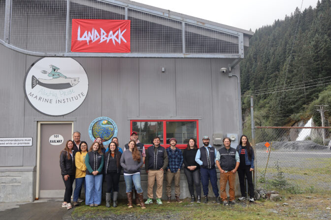 Кредит фонда NDN способствует развитию #LANDBACK на Аляске: укрепление продовольственной безопасности, здоровья океана, суверенитета племён и многое другое
